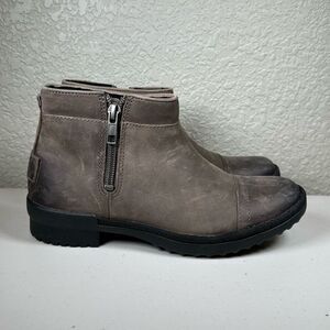 UGG Australia Womens 5 Attell Ankle Boots Booties Gray Leather Waterproof Zip
